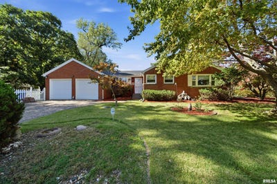 /international/us/5203-n-prospect-road-peoria-heights-il-110120460300/