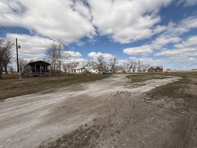 /international/us/2459-85th-st-willow-city-nd-110107727493/