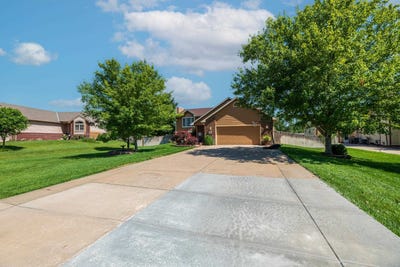/international/us/1310-e-winesap-haysville-ks-110100476361/