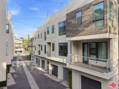 /international/us/2111-n-cahuenga-blvd-los-angeles-ca-110110352097/