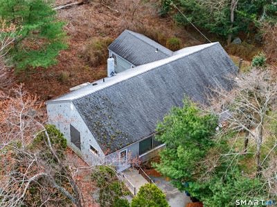 /international/us/2695-gold-star-highway-groton-ct-110107285210/