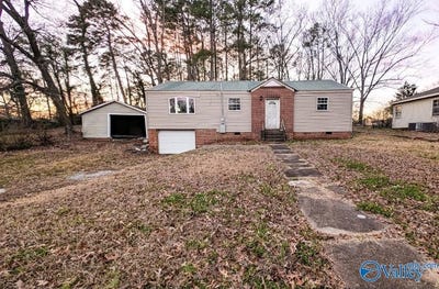/international/us/307-howell-circle-gadsden-al-110106345065/