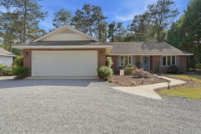 /international/us/15-mcleod-road-pinehurst-nc-110108026613/