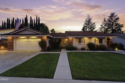 /international/us/219-castilian-avenue-newbury-park-ca-110105836833/