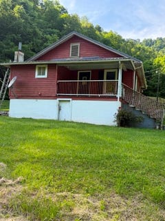 /international/us/16604-grapevine-road-phyllis-ky-110108986183/