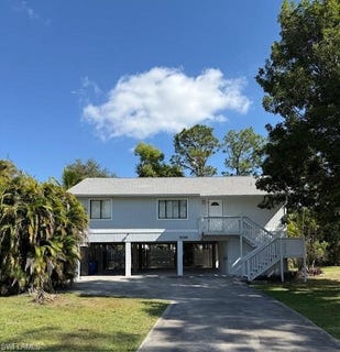 /international/us/8198-lark-ln-fort-myers-fl-110104025915/