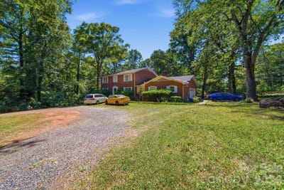 /international/us/970-23rd-avenue-ne-hickory-nc-110108282115/