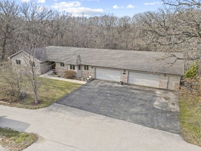 /international/us/9001-e-mcevilly-road-minooka-il-110108490778/