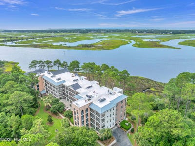 /international/us/2100-marsh-grove-lane-southport-nc-110103485674/