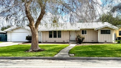 /international/us/2335-n-douty-street-hanford-ca-110108491754/