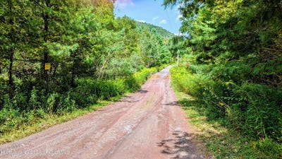 /international/us/2-cohen-road-prattsville-ny-110102219708/