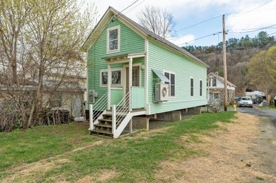 /international/us/38-jarvis-street-windsor-vt-110107566895/