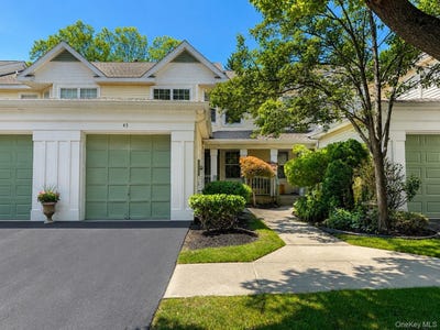 /international/us/43-commodore-circle-port-jefferson-station-ny-110109767972/