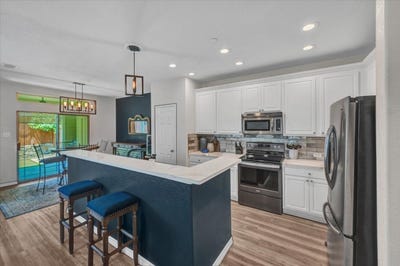 /international/us/6217-weinberg-court-plano-tx-110108415016/