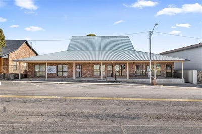/international/us/116-s-main-street-blanchard-ok-110104193118/