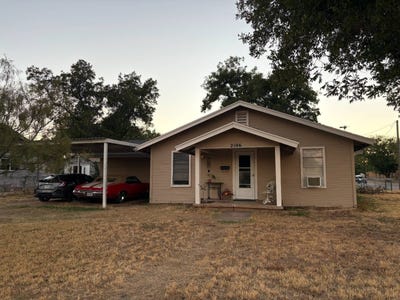 /international/us/2106-pearl-street-vernon-tx-110120424624/