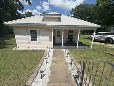 /international/us/308-field-street-park-hills-mo-110100448697/