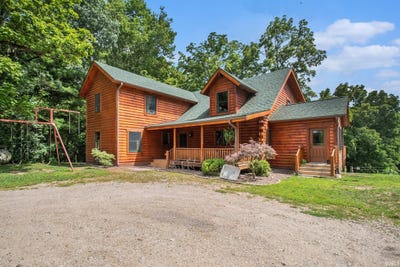 /international/us/17064-county-road-14-goshen-in-110101072144/
