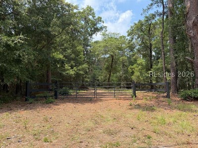 /international/us/1751-seaside-road-saint-helena-island-sc-110119597600/