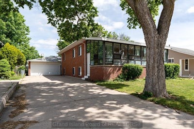 /international/us/1916-w-10th-st-grand-island-ne-110108294093/