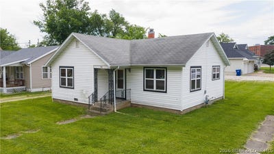 /international/us/70-camden-avenue-camdenton-mo-110108131477/