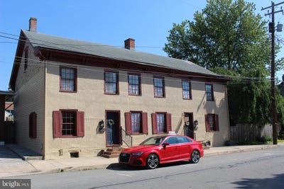 /international/us/110-114-e-market-street-marietta-pa-110108802345/