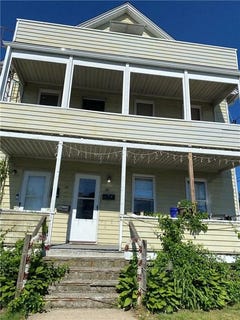 /international/us/18-west-street-west-warwick-ri-110108450785/