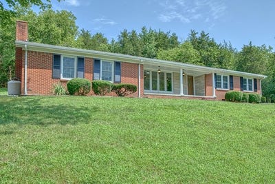 /international/us/121-stone-ln-gainesboro-tn-110120064727/
