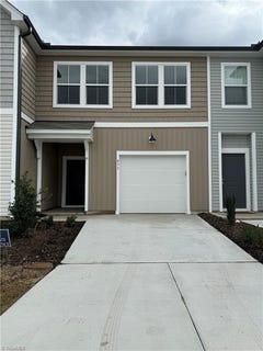 /international/us/877-falls-grove-trail-high-point-nc-110108448432/