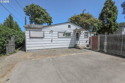 /international/us/520-w-umpqua-st-roseburg-or-110100654202/