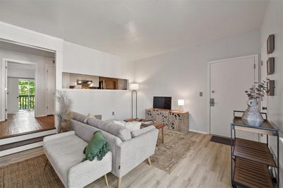 /international/us/470-w-104th-street-kansas-city-mo-110099512592/