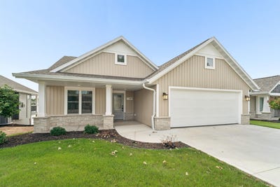 /international/us/1389-prairie-lake-circle-neenah-wi-110110173747/