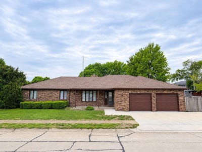 /international/us/1015-6th-street-columbus-ne-110108199114/
