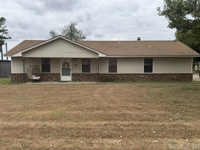 /international/us/306-e-delta-road-blytheville-ar-110119984717/