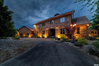 /international/us/3939-musholt-strasse-lane-quincy-il-110100255253/