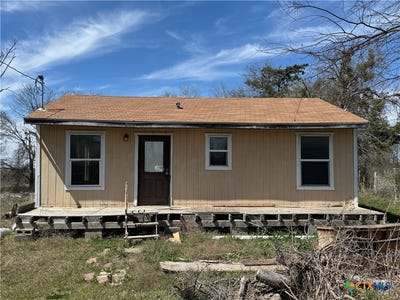 /international/us/ave-g-hwy-77-street-lott-tx-110105507739/