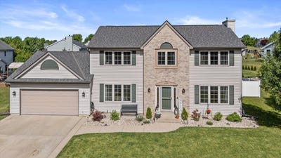 /international/us/602-woodland-cir-waterford-wi-110108362297/
