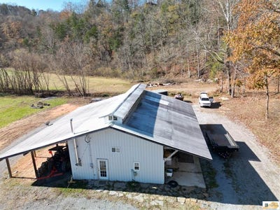 /international/us/251-crocus-view-road-columbia-ky-110107855454/