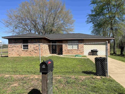 /international/us/407-fulton-pittsburg-tx-110106468839/