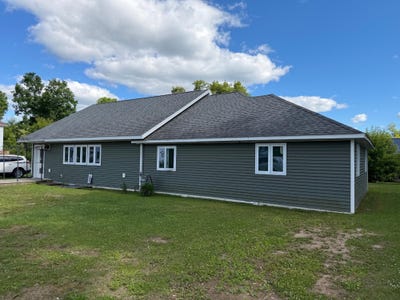 /international/us/201-3rd-st-w-crandon-wi-110108965971/