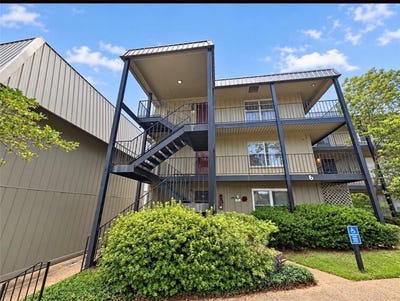 /international/us/225-riverbend-drive-mobile-al-110109853548/