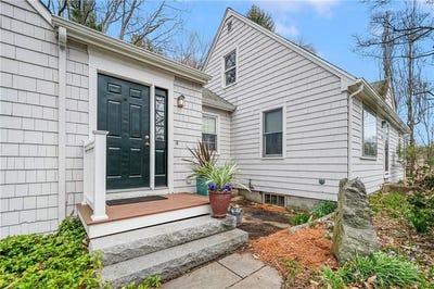 /international/us/210-pleasant-street-seekonk-ma-110108331562/