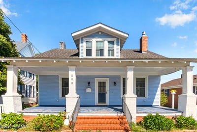 /international/us/202-n-front-street-hertford-nc-110108297837/