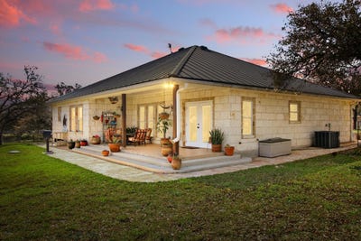 /international/us/1038-cielo-springs-drive-blanco-tx-110098337374/