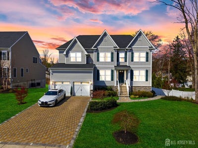 /international/us/5-e-bock-lane-east-brunswick-nj-110107388768/