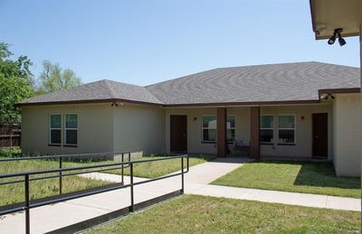/international/us/1522-n-ruddell-street-denton-tx-110099869234/