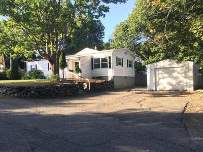 /international/us/2-camden-street-terrace-rockland-me-110105874129/