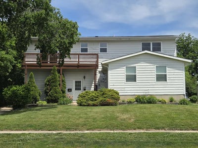 /international/us/608-n-washington-avenue-batavia-il-110108411396/