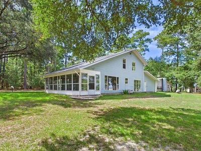 /international/us/678-black-forest-drive-zavalla-tx-110120110214/