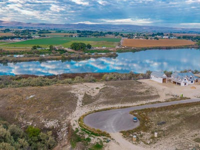 /international/us/tbd-cabernet-ct-lot-1-parcel-4-caldwell-id-110100532401/